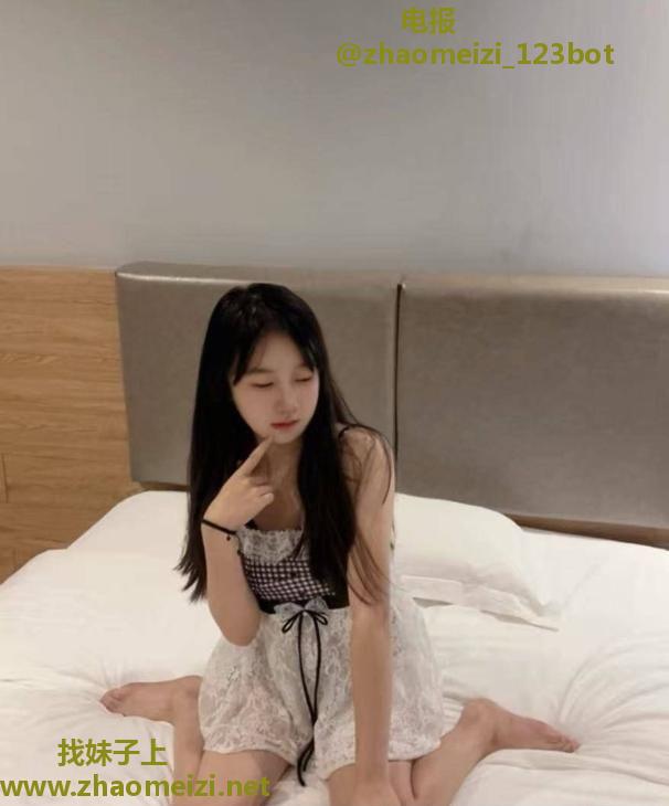 包河双马尾嫩妹