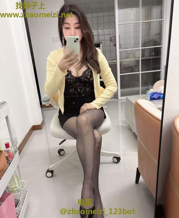 可三通风骚御姐