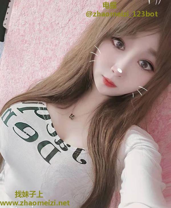 童颜巨乳妹子兮兮