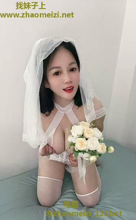 固戍巨乳熟女骚妇