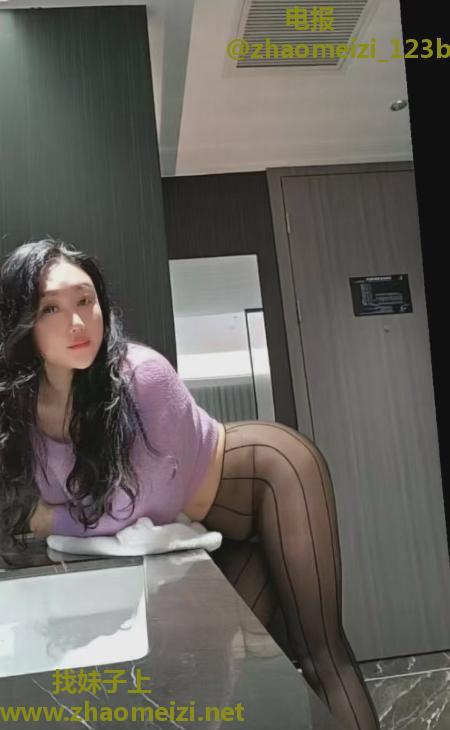 潮喷毒龙丰满骚货