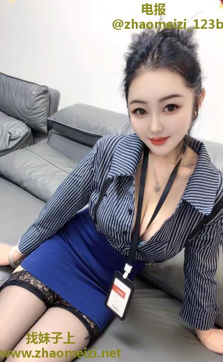 横塘丰乳肥臀可爱妹子
