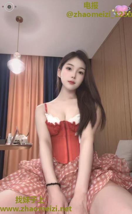 三点粉美女七七