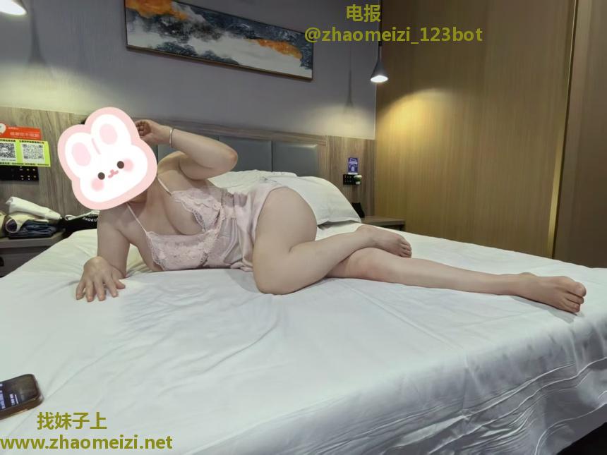 长安性感大胸姐姐