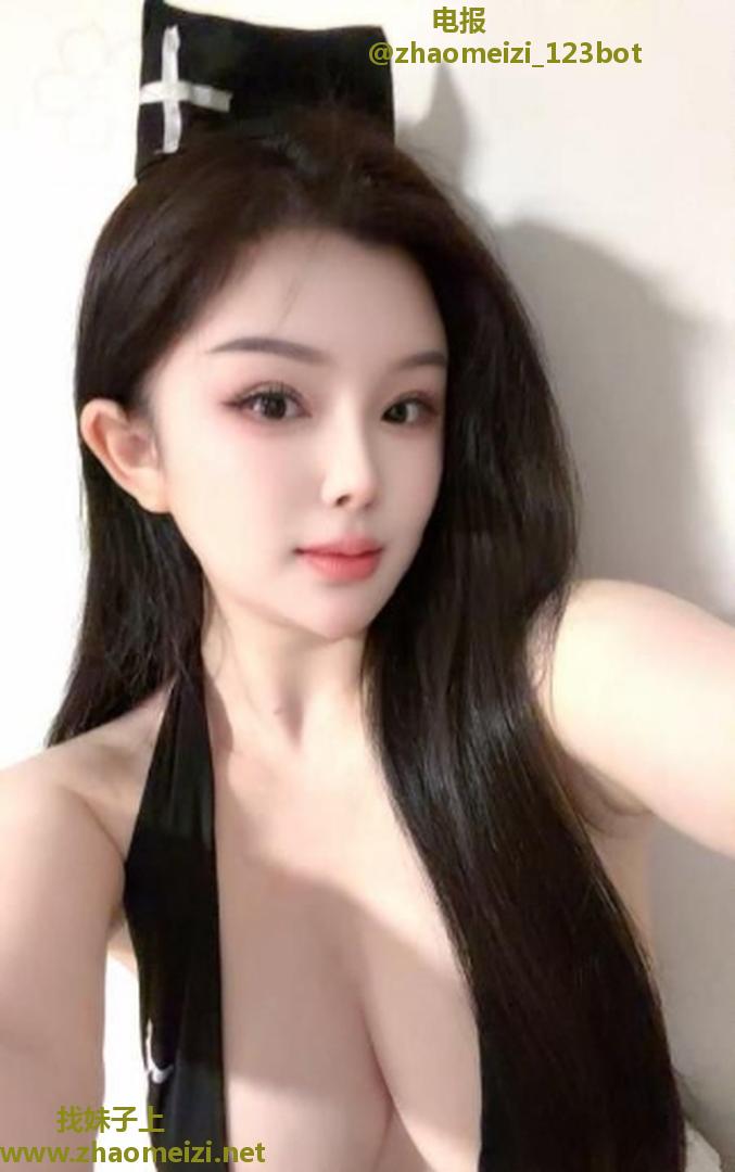 00后粉嫩肥鲍小姐姐
