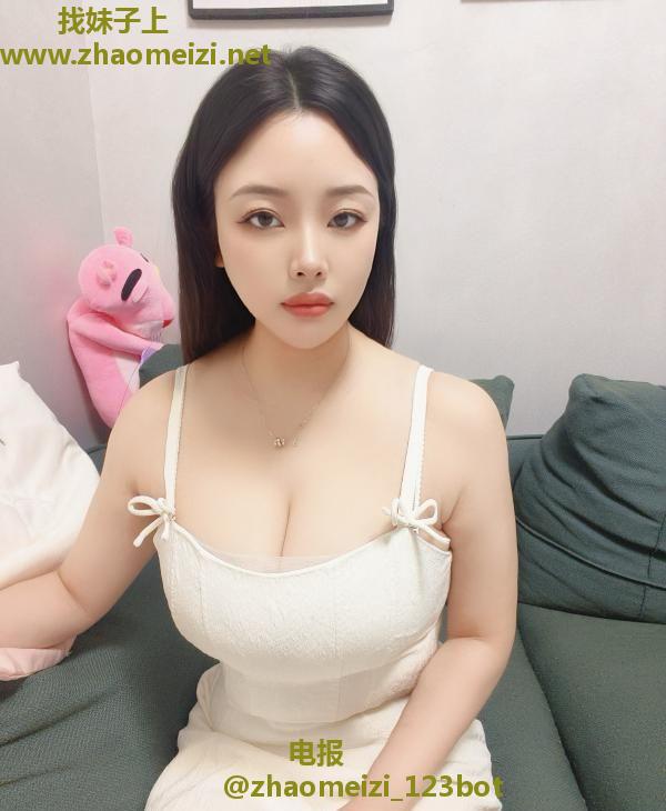 天宁天然大胸美女
