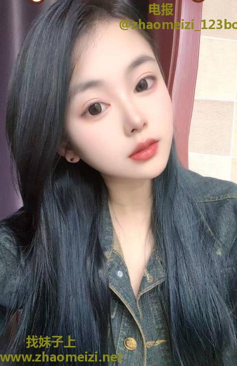 刚下海性感小姐姐