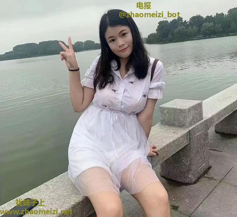 雨花大胸美女