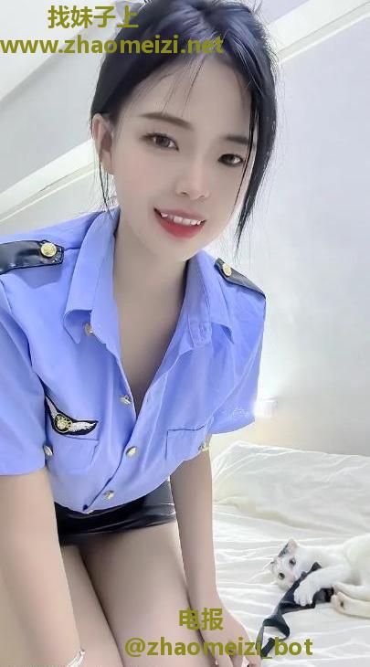 制服诱惑小骚货欣欣