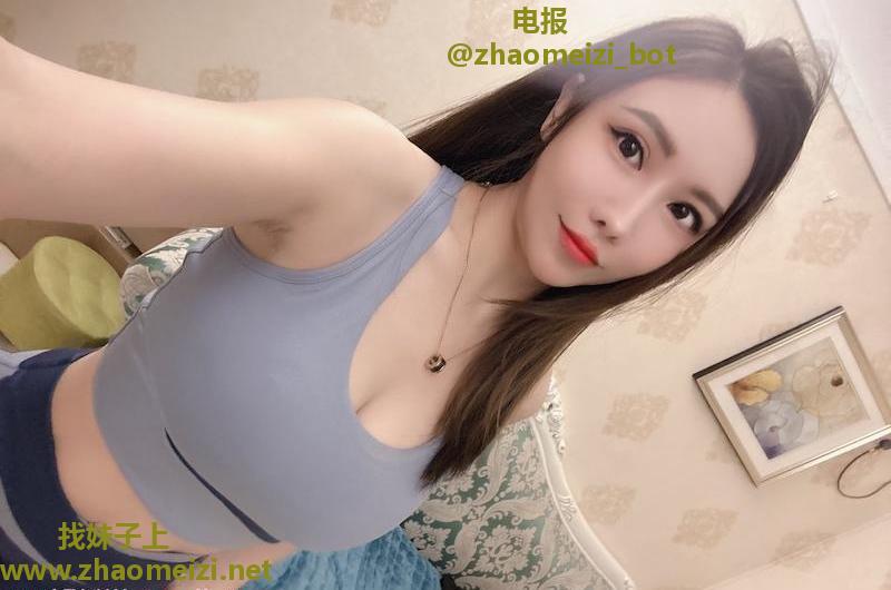 瑜伽老师Tina