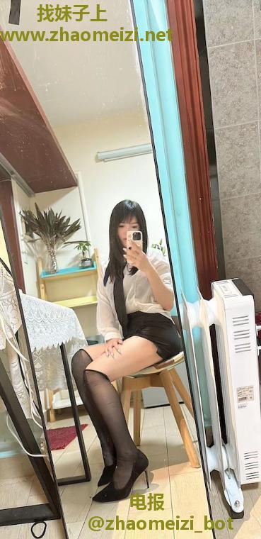 OL制服美腿娜娜