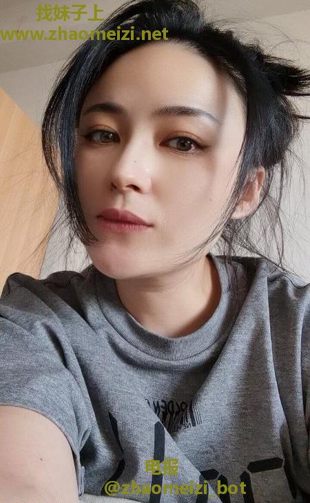 美容院单飞小妞