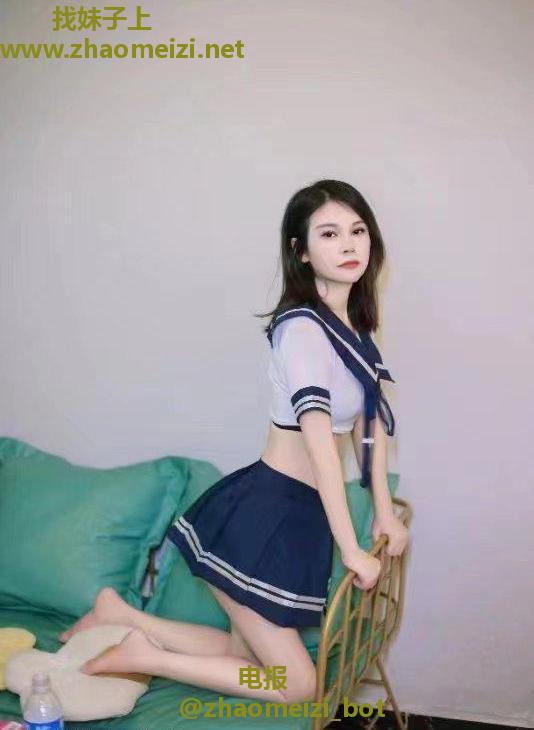 私教小潘莲