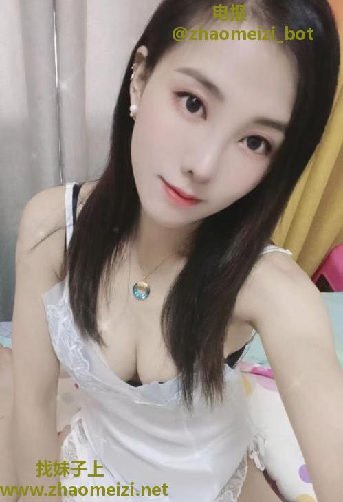 清纯大胸吴迪美女