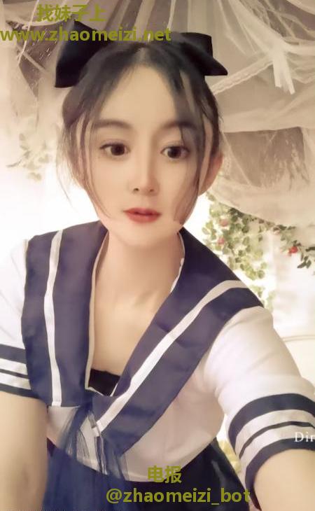 盘龙制服少妇