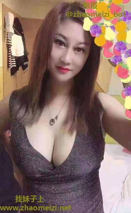 巨乳波霸性感妹