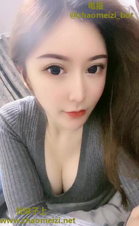 性感动人大胸妹妹