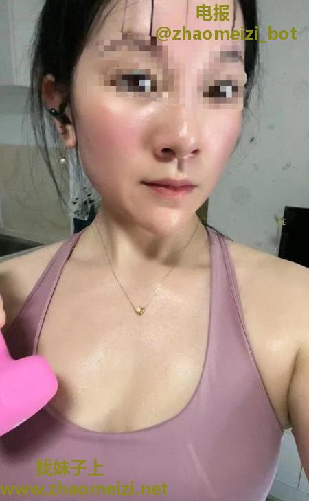 爱健身美女夏晚婷