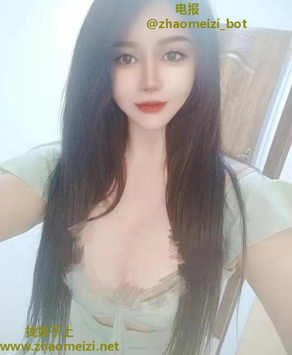 床上很骚的美女