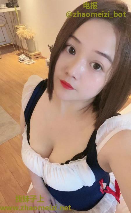 大胸性感美女