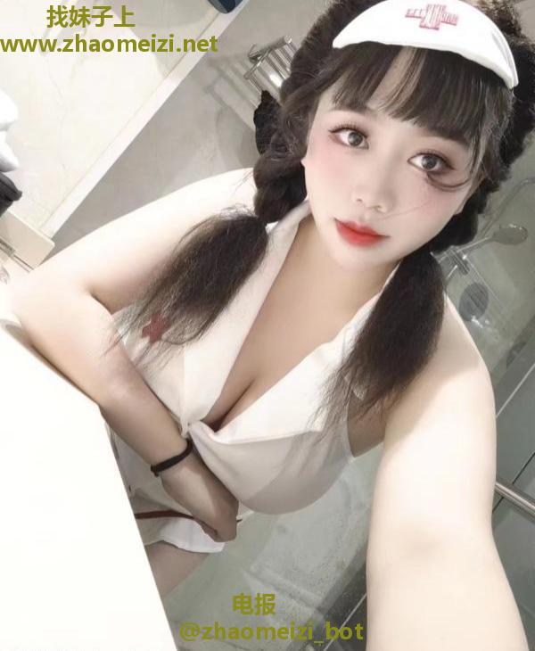 可爱巨乳妹子