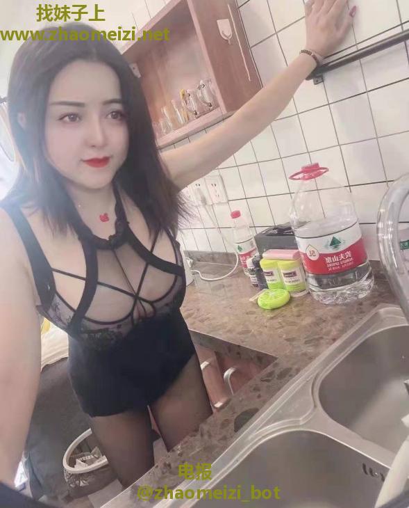 大胸少妇果果