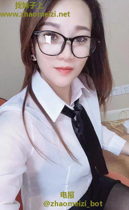 熟女阿美制服丝袜