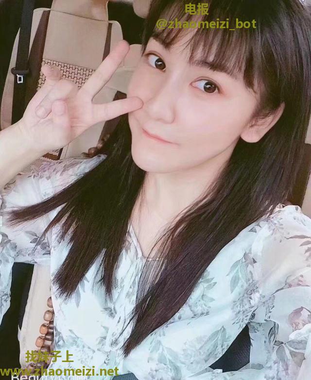 年轻骚女小丽丽