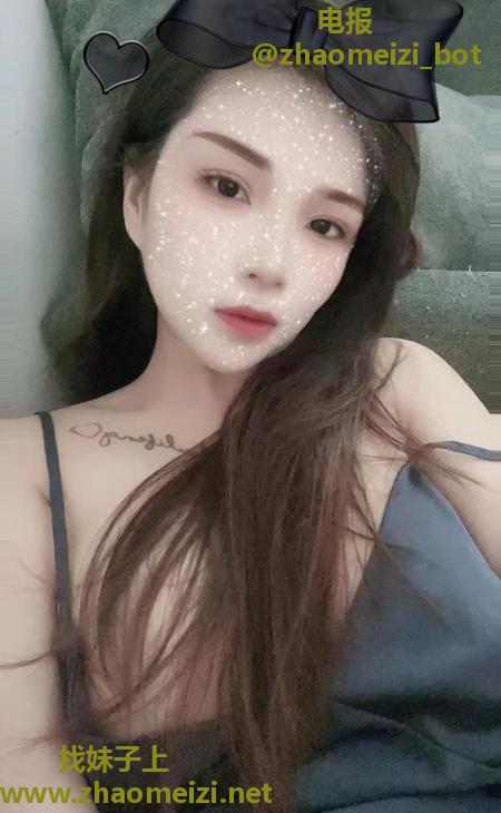 惠台的骚货大胸美女