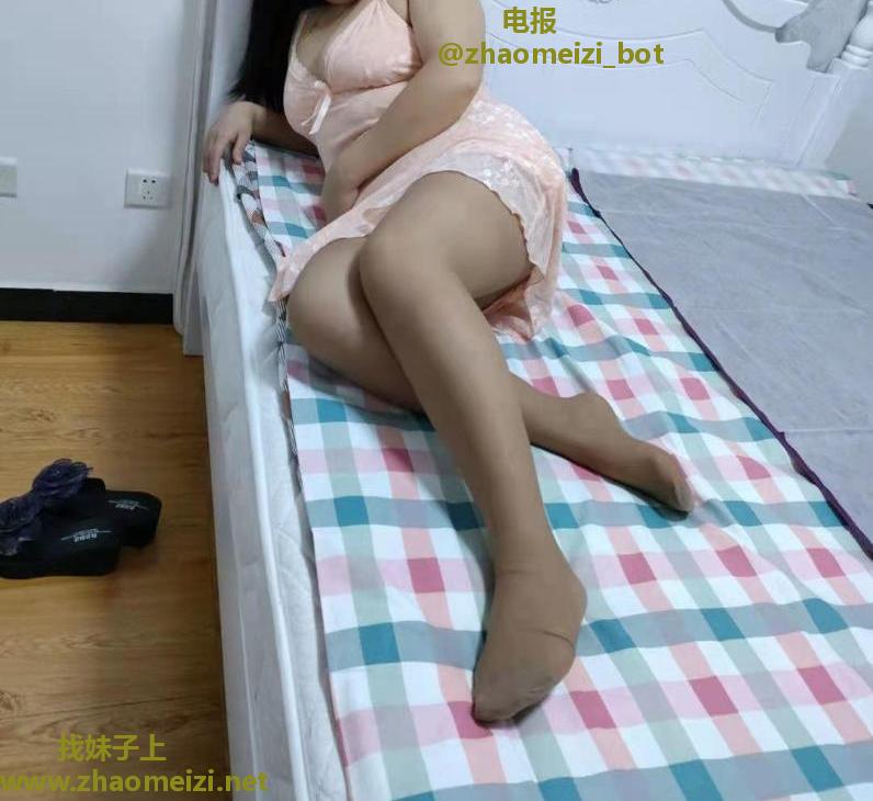 丰满型胸大的熟女