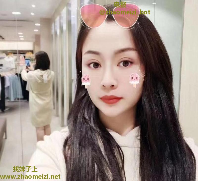 大奶美少妇